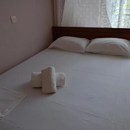 Adamidis Apartment *